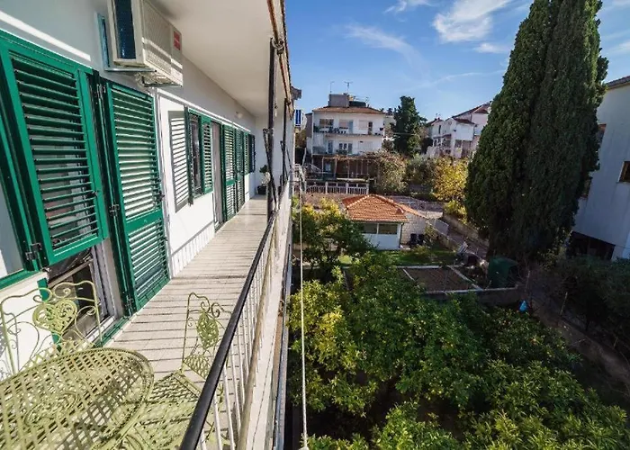 Central Beach Апартаменти